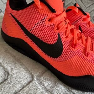 Nike Kobe 11 EM Low